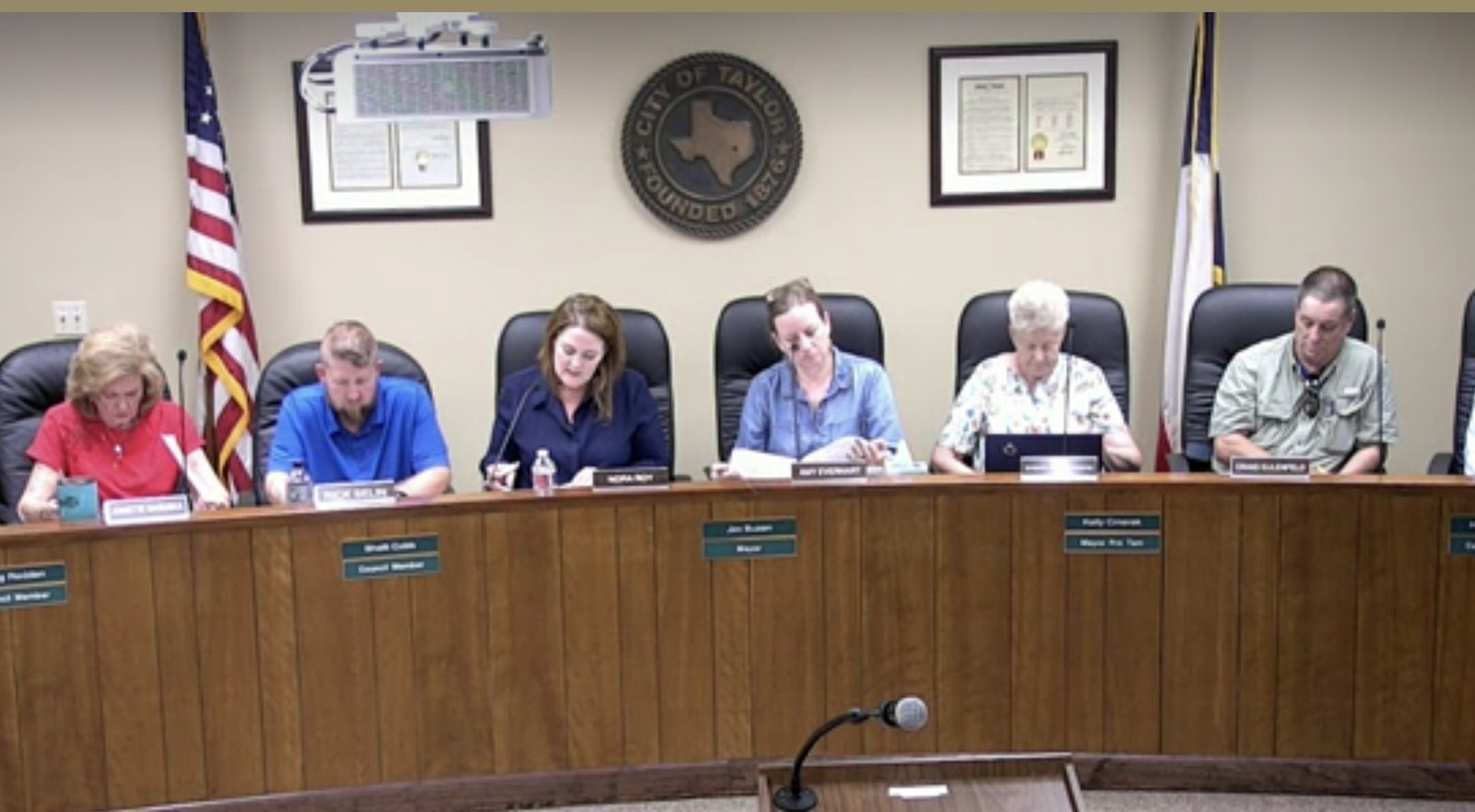 Taylor Planning and Zoning Commission seated at the dais in Taylor City Hall